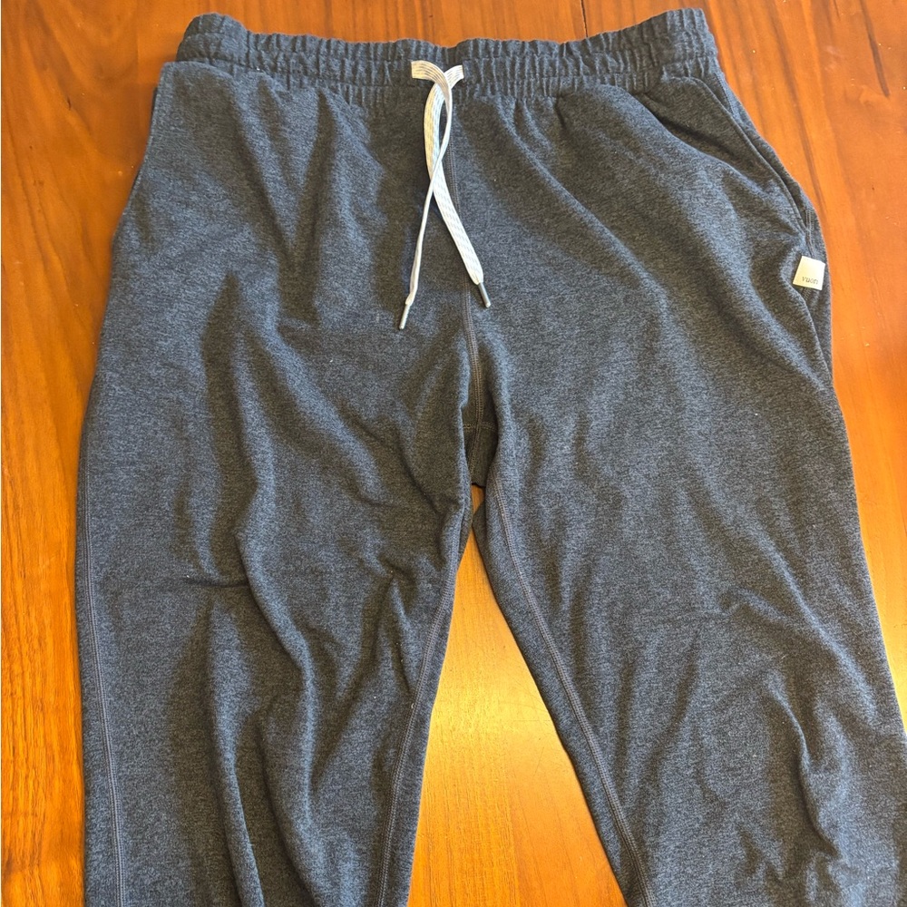 VUORI Women’s Performance Jogger in Heather Gray